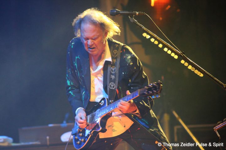 Neil Young 17.8.2008 Wiesen Lovely Days Festival