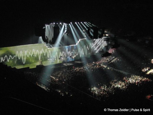 Roger Waters 4.11.2010 East Rutherford Izod Center